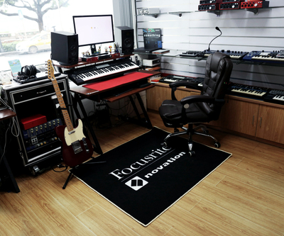 福利到:买 Focusrite 指定产品可以免费获得工作室地毯