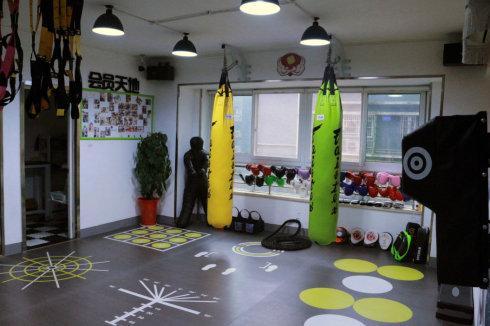 00后初入健身职场，吓懵90后工作室